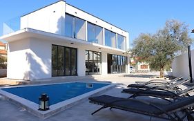 Krk , Modern Villa Sottovento With Pool